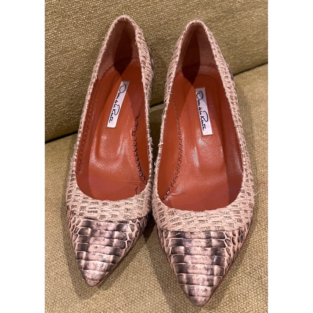 Oscar de la Renta Snakeskin Woven Straw Kitten Heel Pumps Beige Tan 35.5 Italy